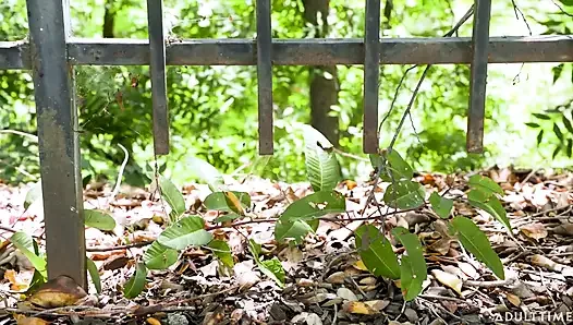 Adult Time - Stacked MILF Jennifer White Fucked Hard by Hung Pervert Gar...