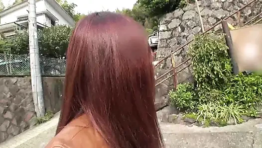 Posting selfie oleh distributor video "Seira" - perjalanan untuk melihat pemandian air panas yang berbeda