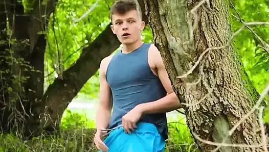 Asosyal gamer biseksüel üçlü grup seks