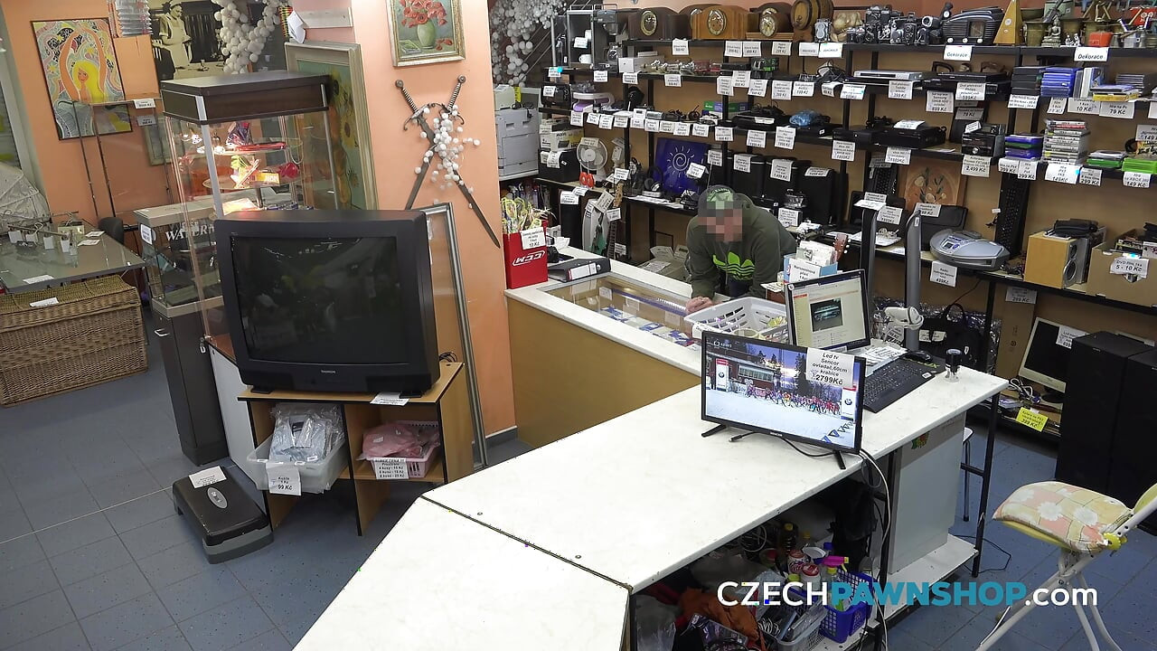 La beauté époustouflante (CzechPawnShop)