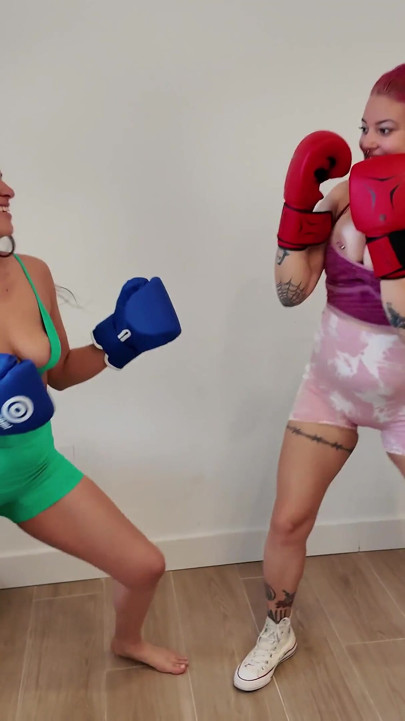 4K Female Boxing Fighter Tits Bouncing Punching Each Other