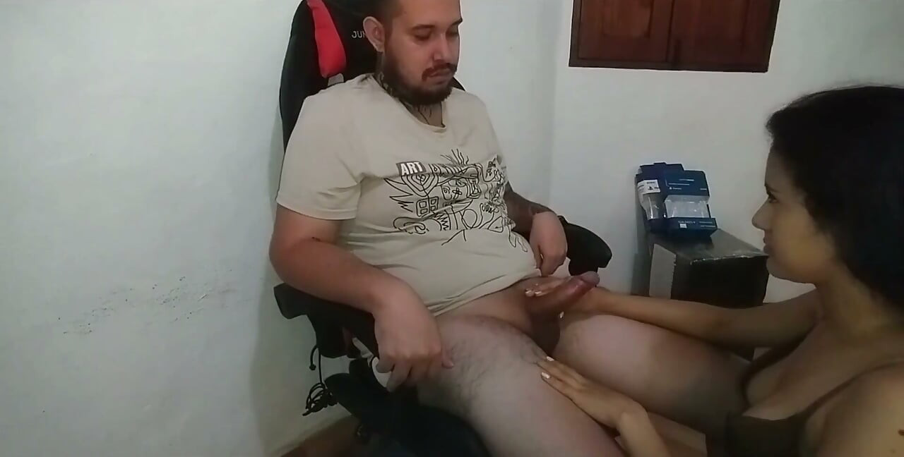 Oyuncu kız hayranı tarafından sikiliyor