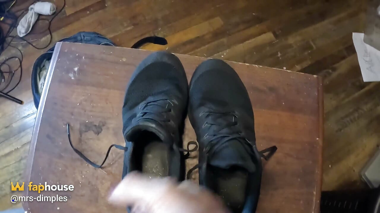 Cumming on My Sneakers