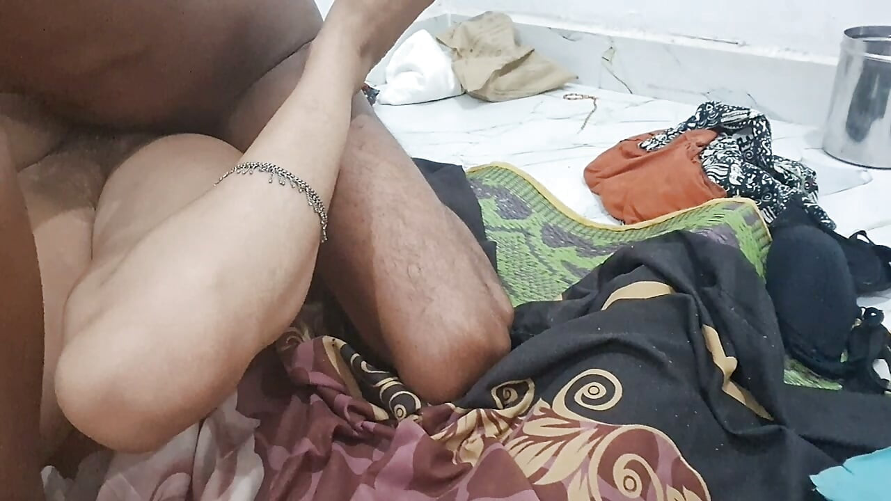 Village ki bhabhi ke sath ghopa ghopi