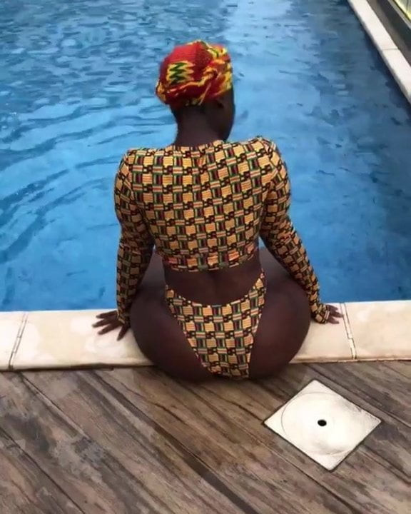 DARKSKINDCHK HOTTIE