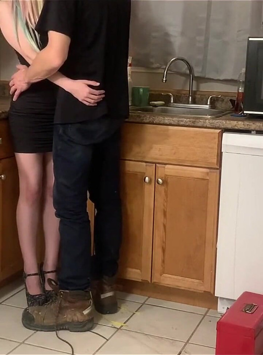 Teen Prom Queen Loses Virginity to Plumber