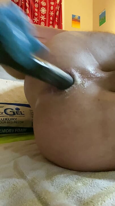 Close Juicy Gaping