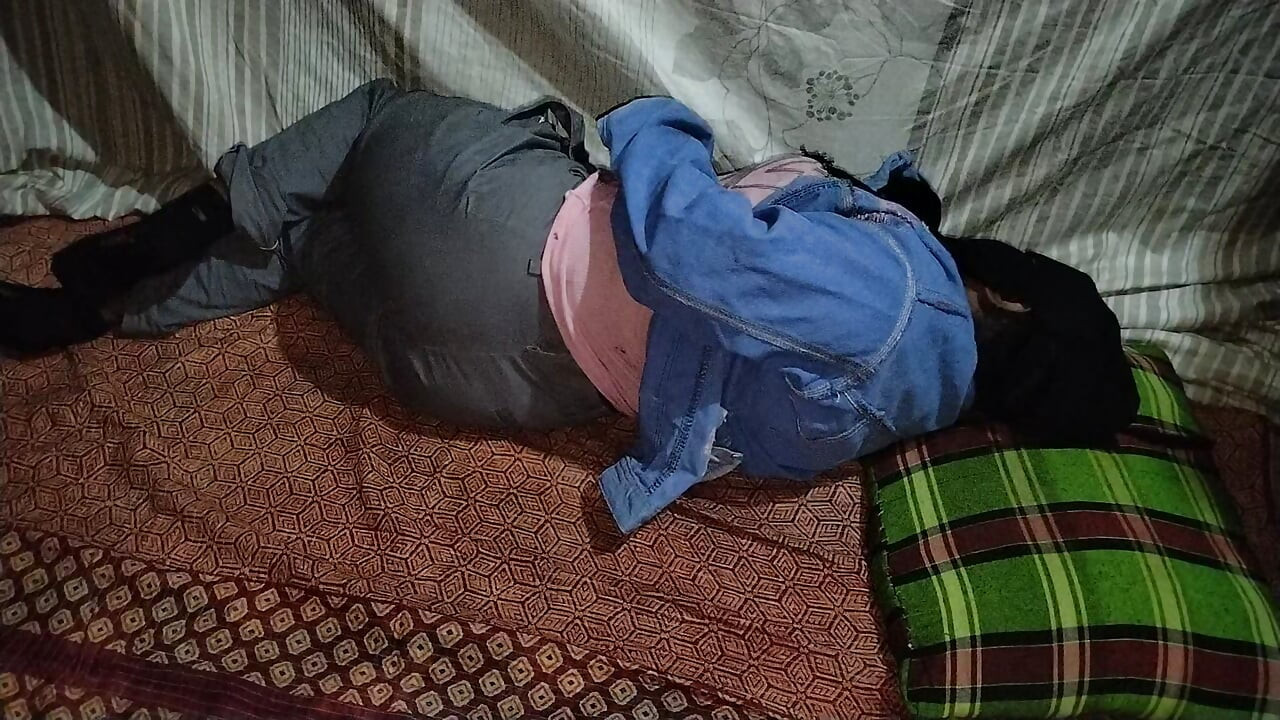 Bangladeshi Hot aunty  sex with Littale boy