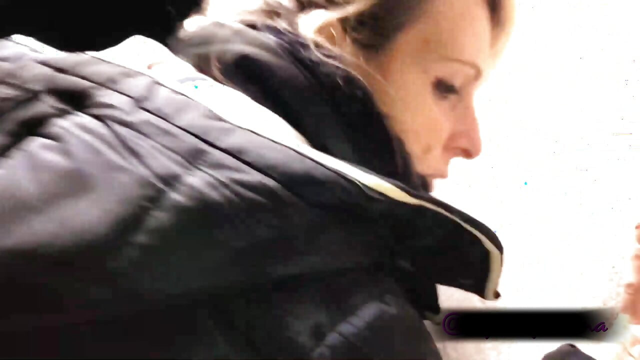 Soția excitată Luna are parte de un anal intens în casa abandonată - cuplu real cu vedere la persoana 1 în aer liber