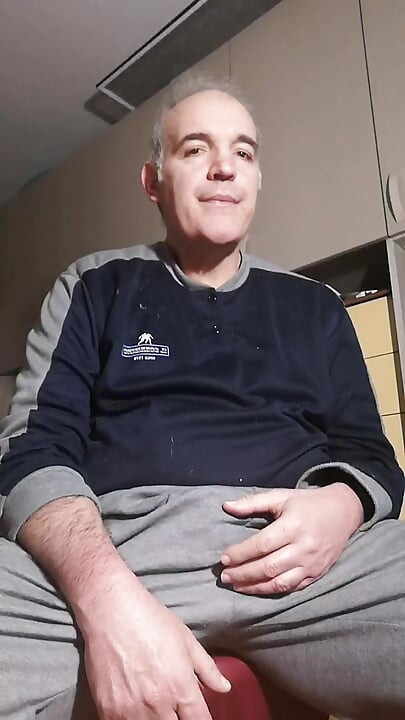 Online Erotic Show on February 9th.