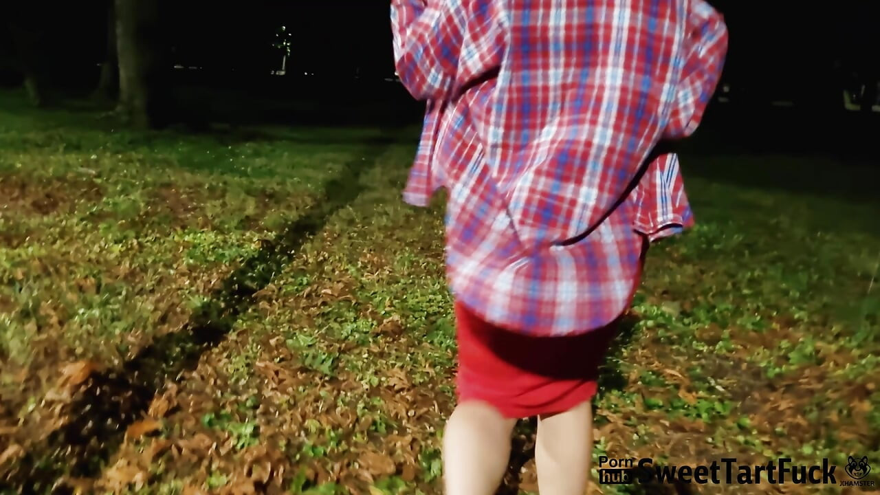 Fucked in a public park. Came on a date with a butt plug.