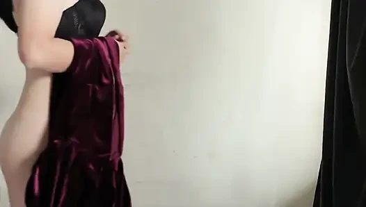 Bir düğüne gitmeden önce mastürbasyon, Endonezya'nın büyük memeli götü viral oluyor