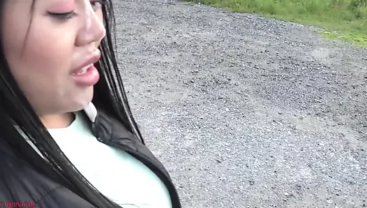 Auto-blowjob mit gesichtsbesamung und spermagang
