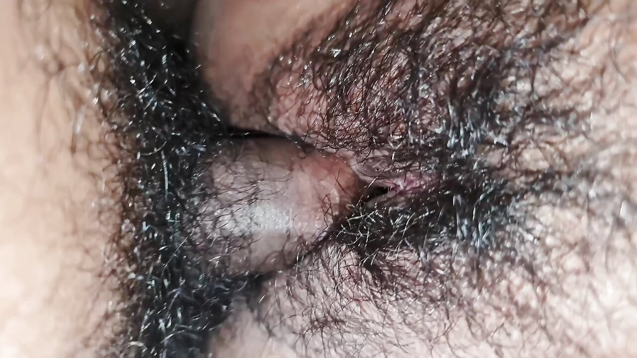 صاحب مشروع صغير يبحث عن بيت صديقته.
