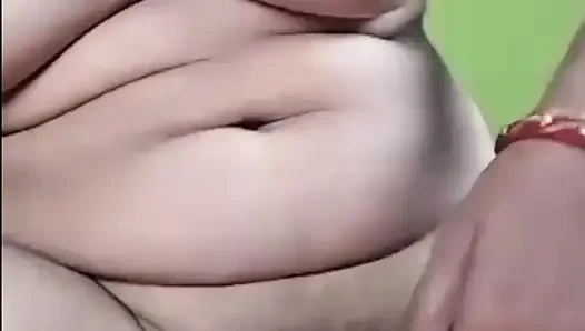 Моя сексуальная жена пальцами киску