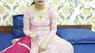 Настоящая школьница и учительница tution Ki, настоящее секс-видео с хинди голосом Saarabhabhi6