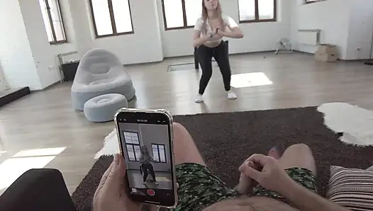 Büyük Göğüslü Komşum