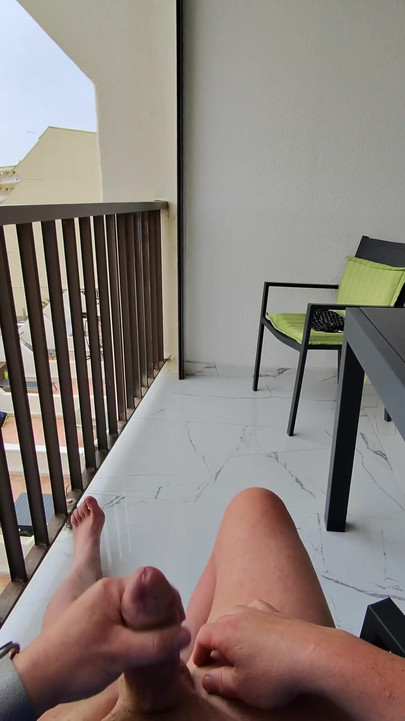 Key moment from "Miss Piss in Cap d'Agde"