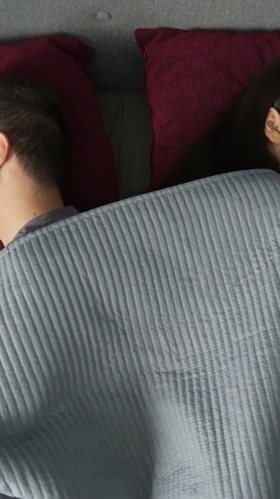 VIP4K. As gajas traem com homens velhos o suficiente para serem os seus pais | Clipe 3