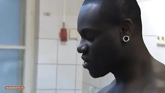 Here We Have It in Black and White: Sex Is Also Possible in the Industrial Kitchen