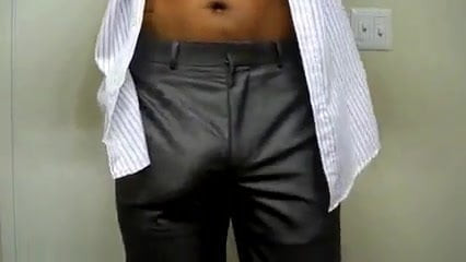 SUPERBE BIG BULGE