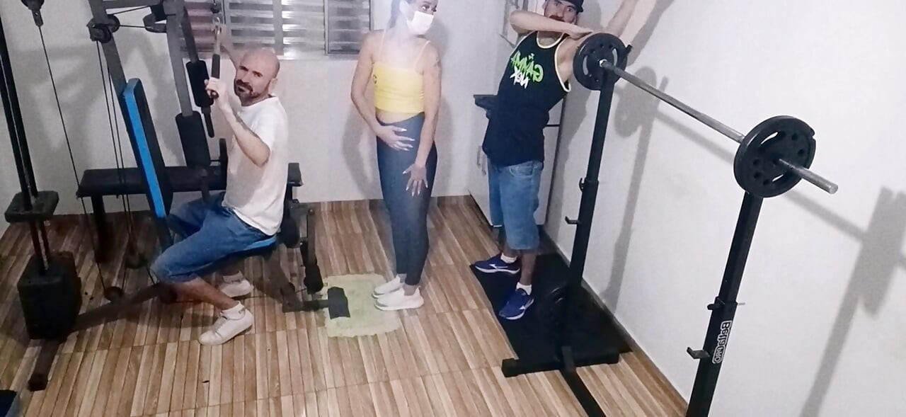 Жена Изменяет Мужу В Спортзале За Его Спиной!