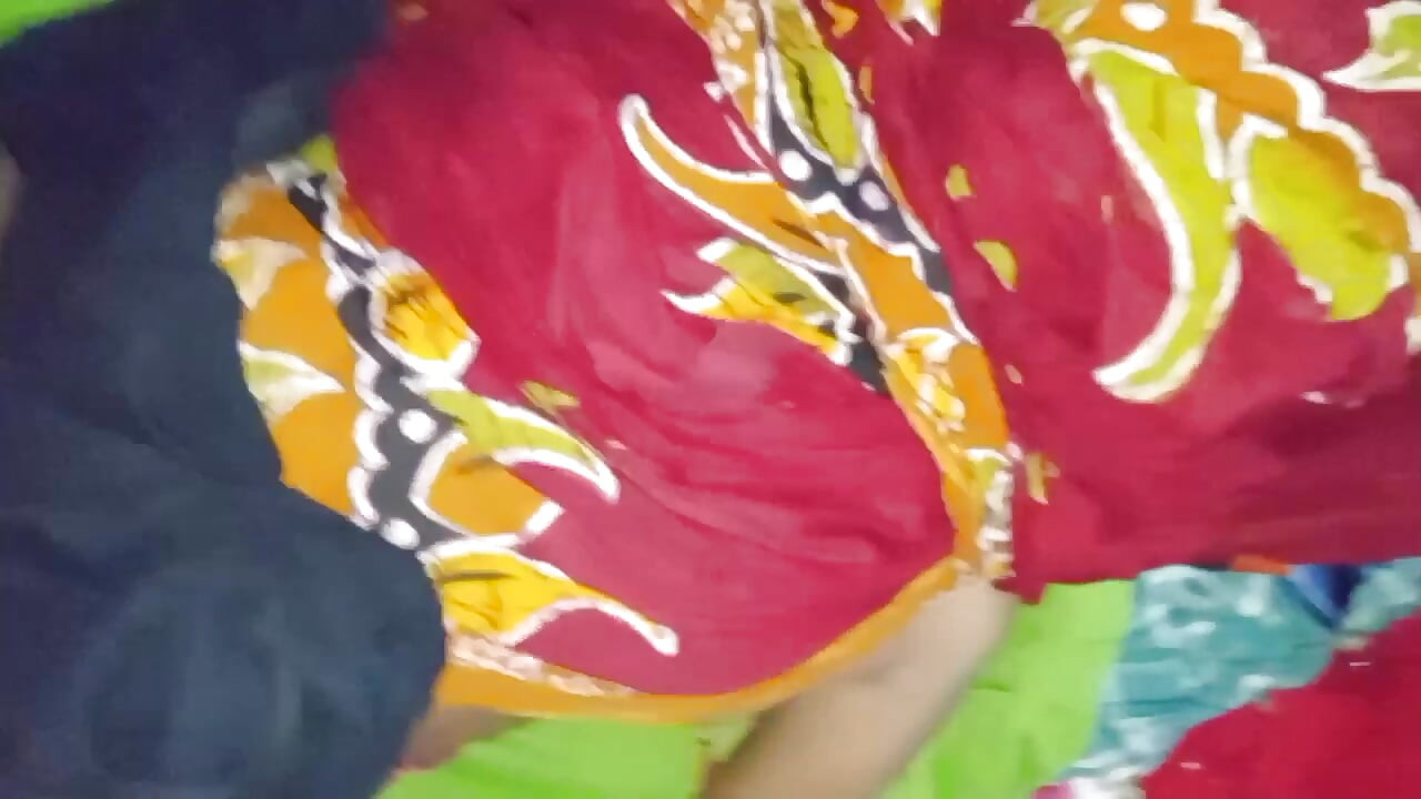 Village aunty ke sath romantic Bhari desi chudai