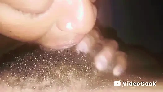 Сучка насухо сосет хуй!