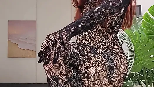Sheer black file bodysuit'te ayak ibadeti - mükemmel naylon ayaklar