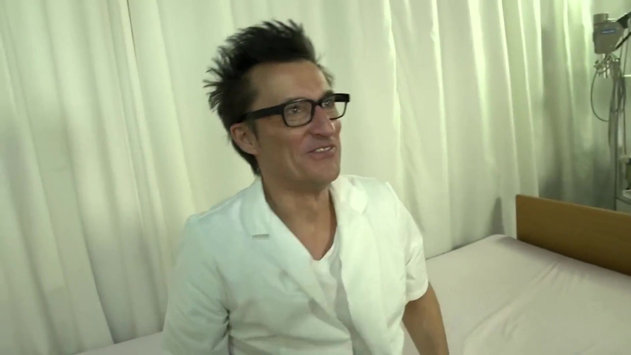 アジア系美女が病院でダブル挿入 ハードコア