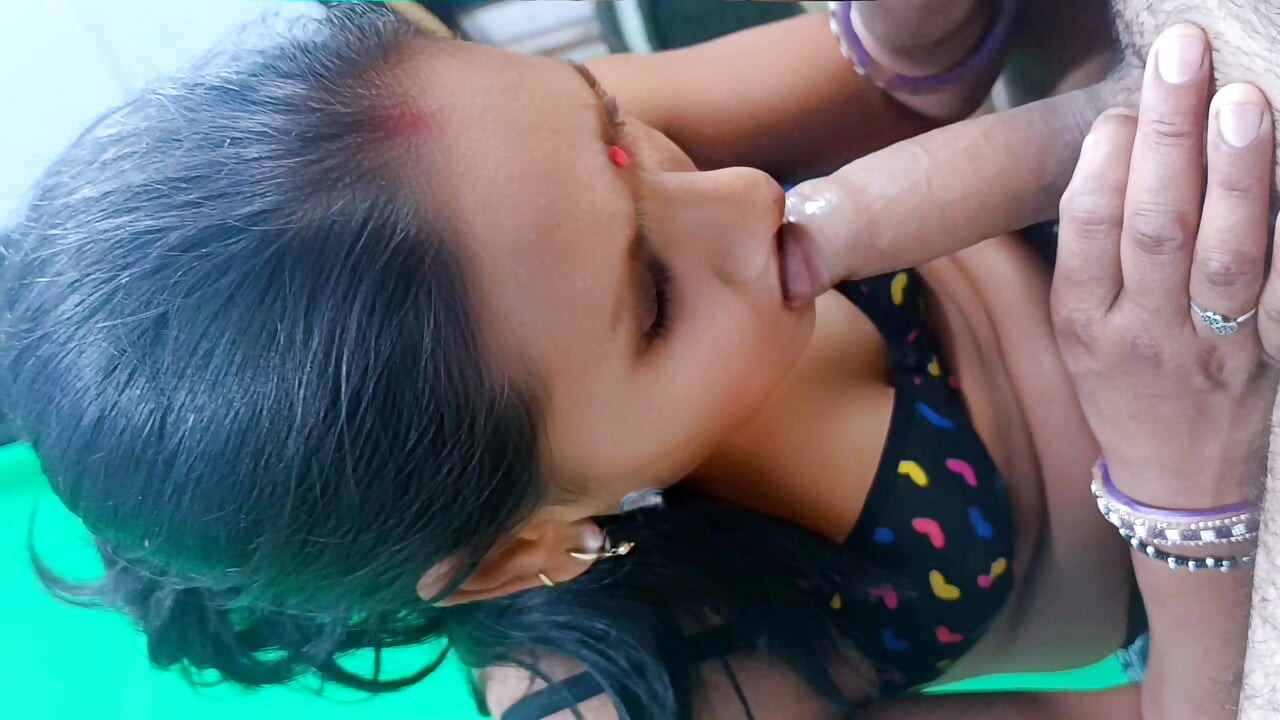 Unsatisfied CUTE &amp; HOT stepsister. Younger stepsister was angry, we shared single bed, full Hindi Audio