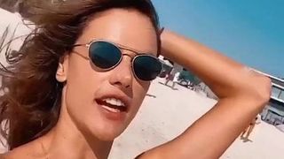 Alessandra Ambrosio en Izabel Goulart-bikinimeisjes 7-3-20