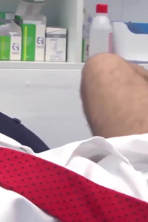 Doktor u Menatplay odijelu Mike De Marko zavodi Kayden Gray