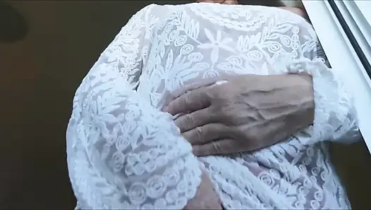 Мастурбация, трах пальцами, сосание дилдо и обнаженный душ в этом Хэллоуин 25 сперма внутри