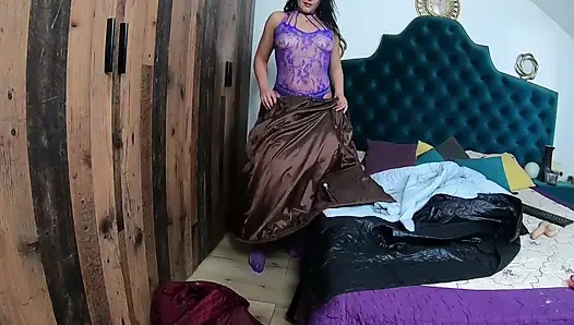 Masturbasi intens dengan jaket bengkak panjang, dildo & mainan seks