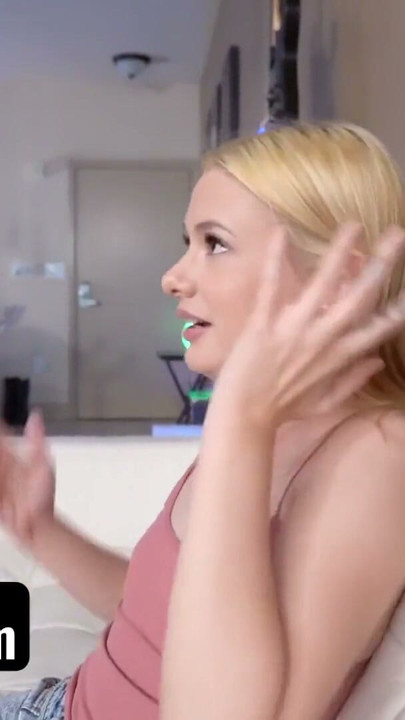 Hot Stepmom And Her Stepsis Sovereign Syre & Kennedy Kressler Bang Young Stud POV Style - PervMom | Clip 1