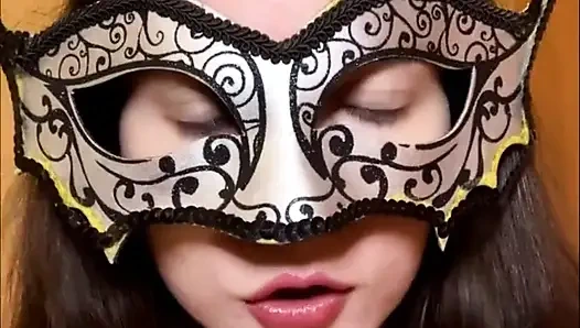 Küçük Memelerimi Yala! Ben De Senin Sikini Emeyim! Rus Kirli Konuşmaları Ve Fantezileri