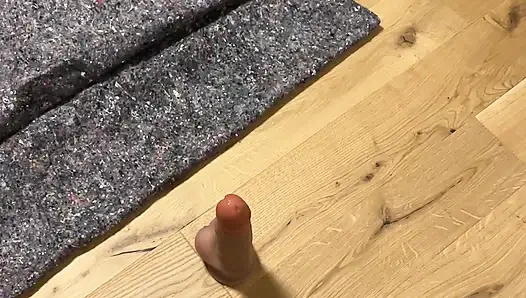 Julia nyepong dan ngentot dildo