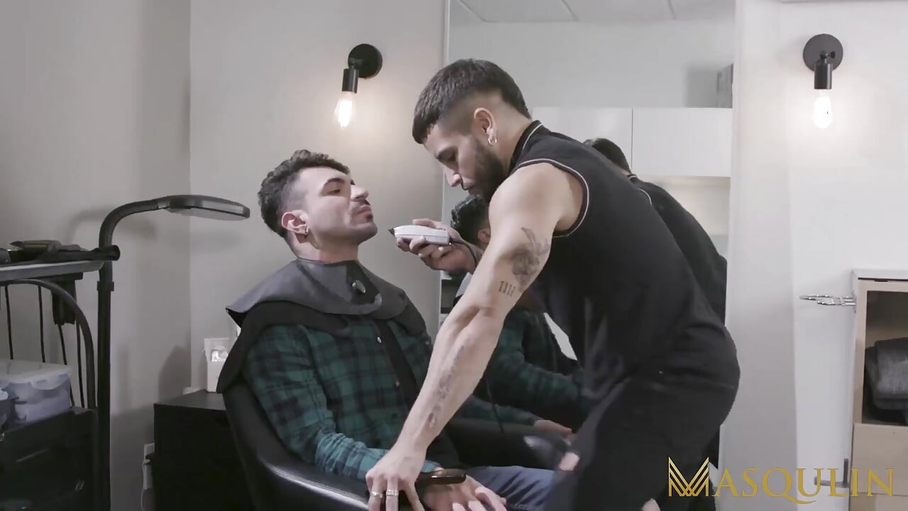 Masqulin hair stylist Brock Banks barebacks gay Ian Greene
