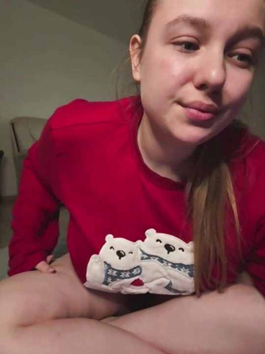 Cumming orgasm while fingering pussy with jucielussie