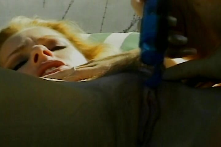 Platinum blonde babes enjoying lesbian action outdoors