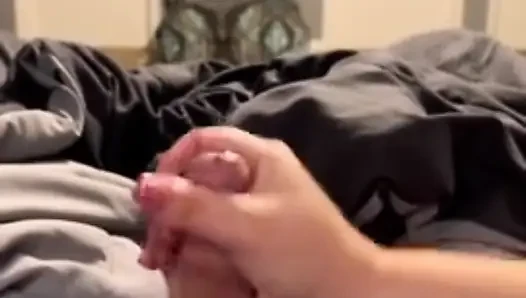 Üvey annem ev işlerimi bitirdikten sonra beni mastürbasyon yapıyor, ücretsiz kullanım