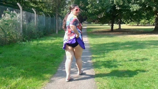 Short and thick brunette outdoor pising and public flashing