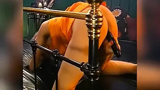 Blonde Blondine Bekommt Gesichtsbesamung Nach Der Gesichtsbesamung Im Wilden Bukkake-gangbang!