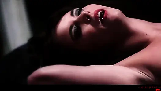 Jasmine Webb обожает принимать белый член в ее черную киску