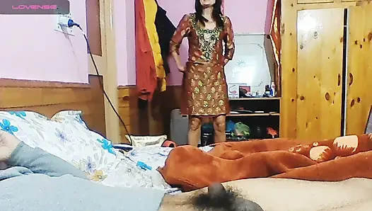The seductress makes a hot Blowjob on Live camera
