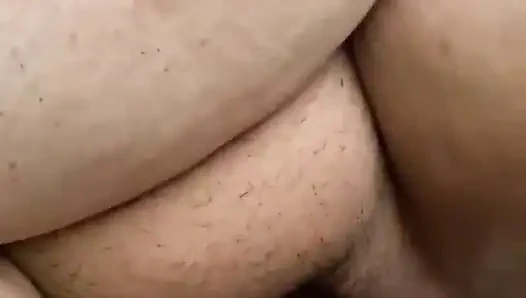 Istri semok amatir lagi asik muasin memeknya pakai mainan seks