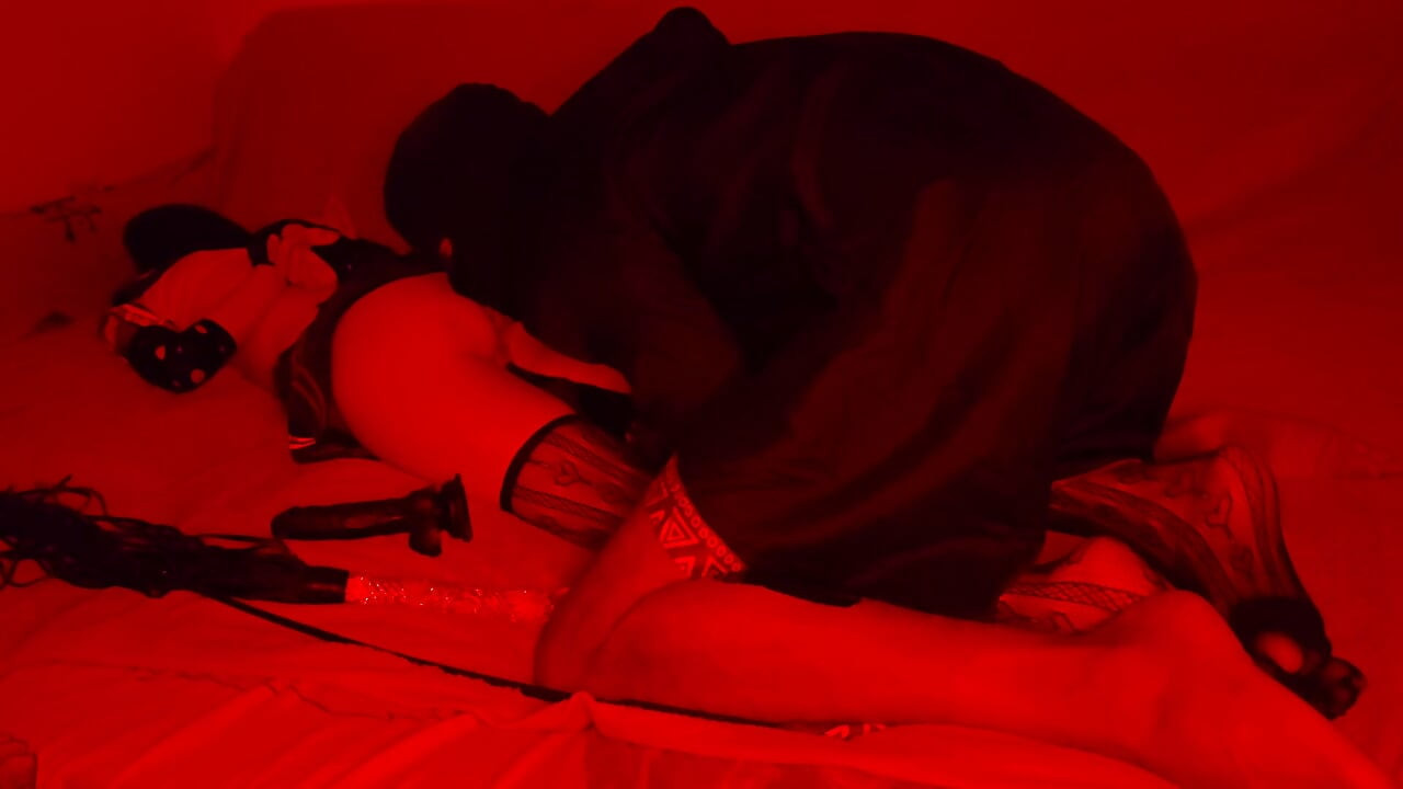 BDSM فاني خاضعة لتشوكو