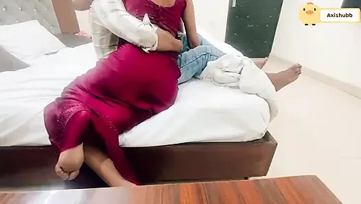 Жена Ne Kiaa расслабляется