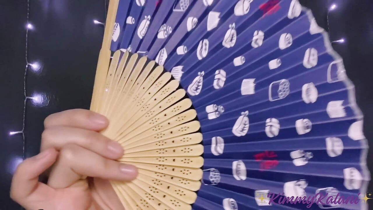 Gagică asiatică grasă care se fute în fața ta - ASMR - Venerare de cur JO